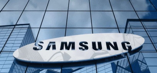 Foto - Samsung'dan telefonla bulunabilen kredi kartı