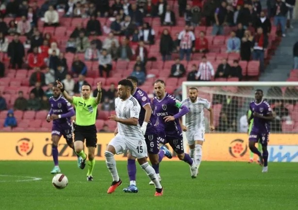 Foto - Samsunspor maçındaki penaltı kararı çok konuşuldu! Beşiktaş’ın kazandığı penaltı tartışıldı