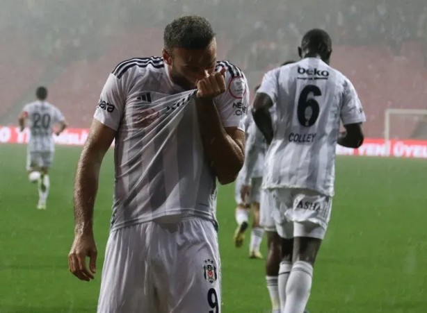 Foto - Samsunspor maçındaki penaltı kararı çok konuşuldu! Beşiktaş’ın kazandığı penaltı tartışıldı