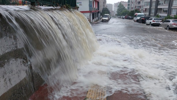 Foto - Samsun'u yine sel vurdu