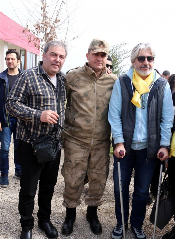 Foto - Sanatçılar Mehmetçik'e destek için sınırda