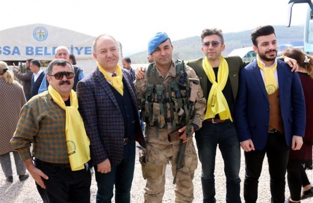 Foto - Sanatçılar Mehmetçik'e destek için sınırda