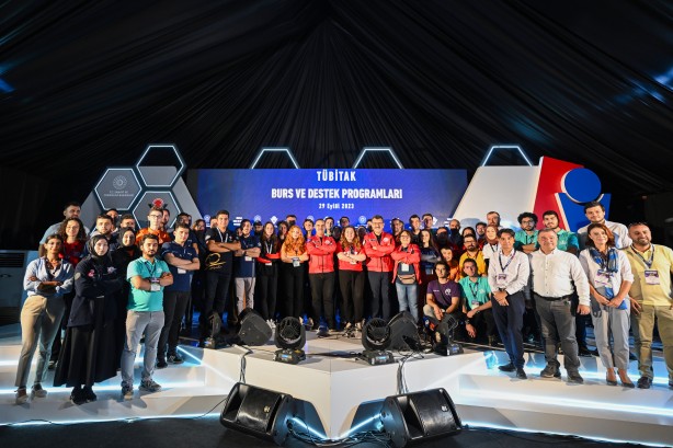 Sanayi Bakanı Kacır duyurdu! TÜBİTAK bursu müjdesi geldi...