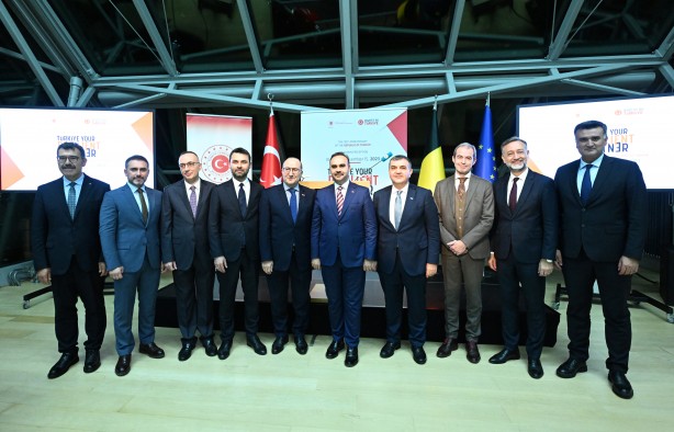 Foto - Sanayi ve Teknoloji Bakanı Kacır, müthiş gelişmeyi duyurdu: AB'nin Türkiye'ye çok güçlü şekilde ihtiyacı var! Türkiye Avrupa'da bir numara