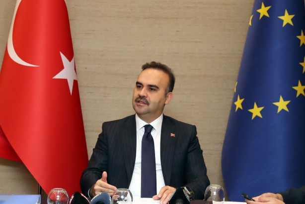 Sanayi ve Teknoloji Bakanı Kacır, müthiş gelişmeyi duyurdu: AB'nin Türkiye'ye çok güçlü şekilde ihtiyacı var! Türkiye Avrupa'da bir numara