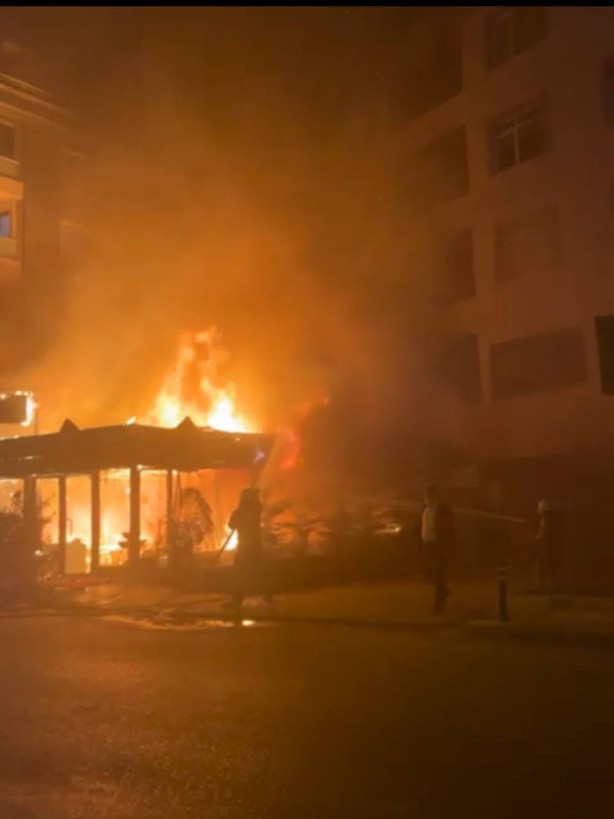 Foto - Sancaktepe'de restoranda yangın