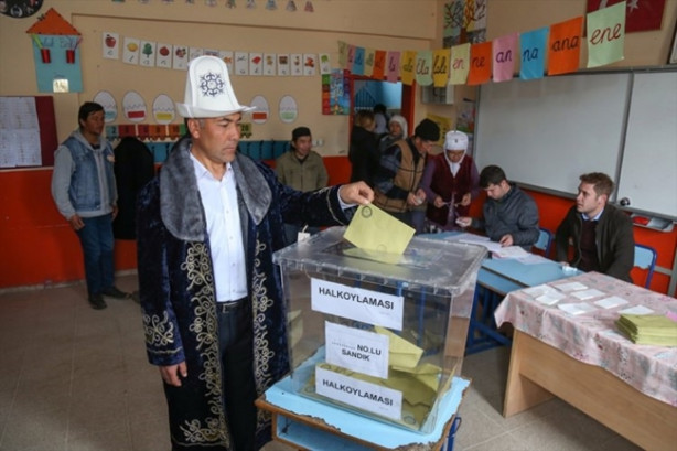 Foto - Sandık başında renkli görüntüler!