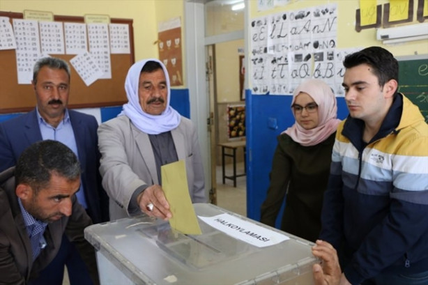 Foto - Sandık başında renkli görüntüler!