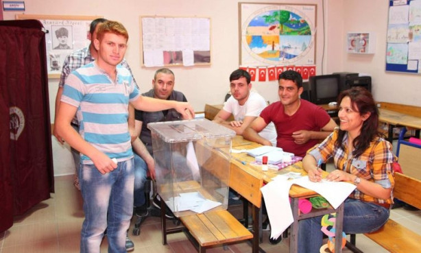 Foto - Sandık başından ilk görüntüler