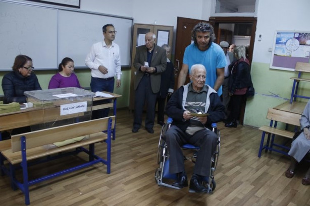 Foto - Sandık başından ilk görüntüler