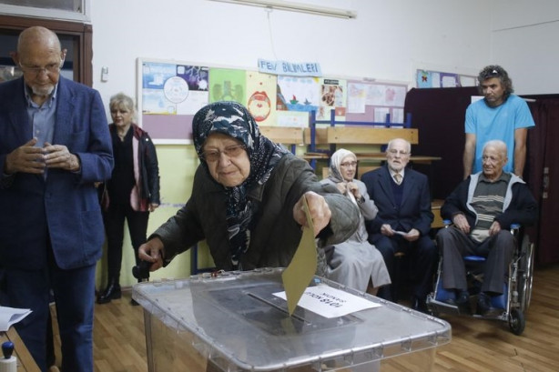 Foto - Sandık başından ilk görüntüler
