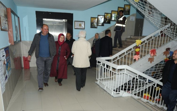 Foto - Sandık başından ilk görüntüler