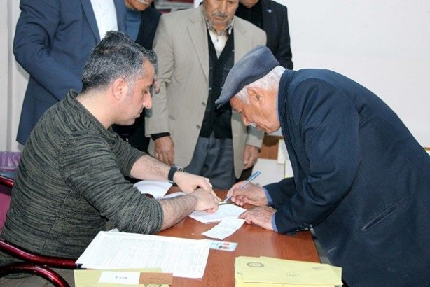 Foto - Sandık başından ilk görüntüler