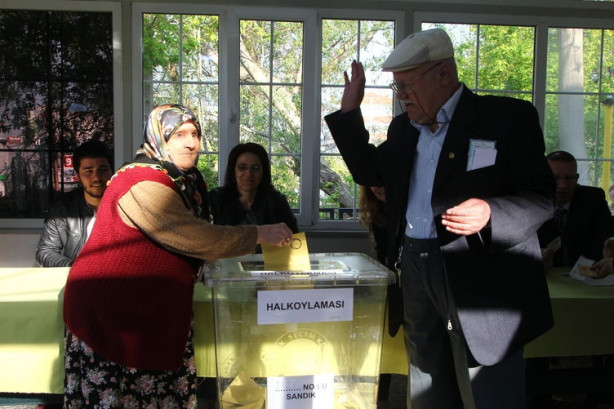 Foto - Sandık başından ilk görüntüler