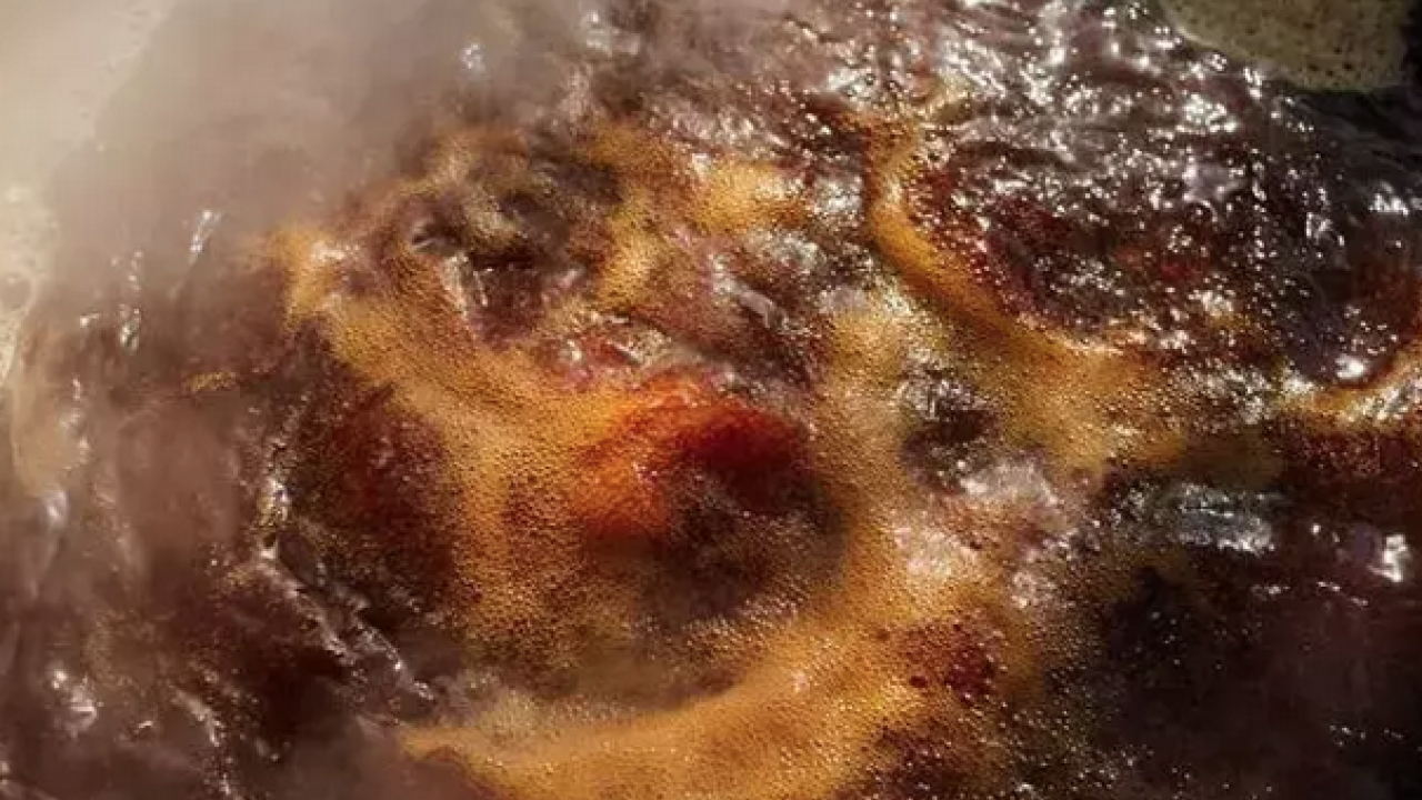 Foto - Saniyesinde kana karışıyor, demiri fırlatıyor: Tansiyon 12.8'de sabitleniyor... 