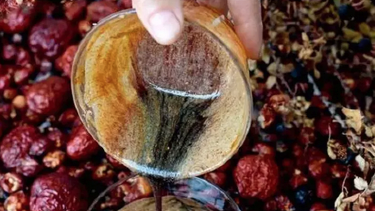 Foto - Saniyesinde kana karışıyor, demiri fırlatıyor: Tansiyon 12.8'de sabitleniyor... 