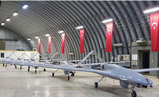 Foto - Sanki Yunanistan'da bir parti: Türkiye'nin SİHA'lara ihtiyacı yok