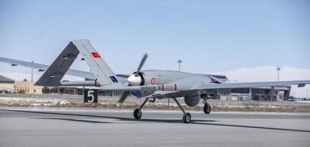 Foto - Sanki Yunanistan'da bir parti: Türkiye'nin SİHA'lara ihtiyacı yok