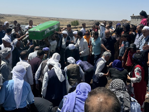 Foto - Şanlıurfa'da acı fotoğraf! 5 çocuk yan yana defnedildi