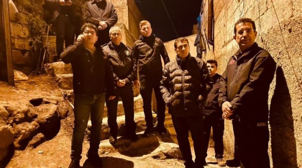 Foto - Şanlıurfa'da bina çöktü! Ekipler kurtarma çalışması yürütüyor