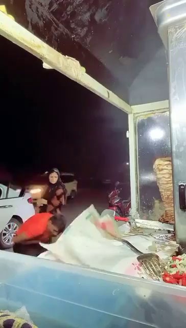 Foto - Şanlıurfa’da canlı yayında dönerciye silahlı saldırı