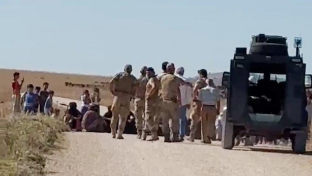 Foto - Şanlıurfa'da çok büyük skandal! Kaçak elektriği kesmeye giden ekipler hayatının şokunu yaşadı