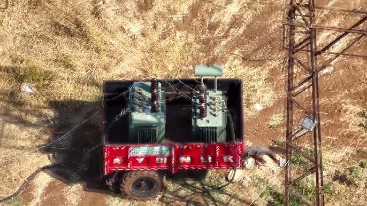 Şanlıurfa'da isyan ettiren manzara! Tarlalardan arazilerden fışkırana bakın