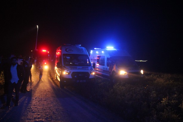 Foto - Şanlıurfa'da kahreden kaza! 4 çocuk öldü, anne ile bir çocuğu aranıyor