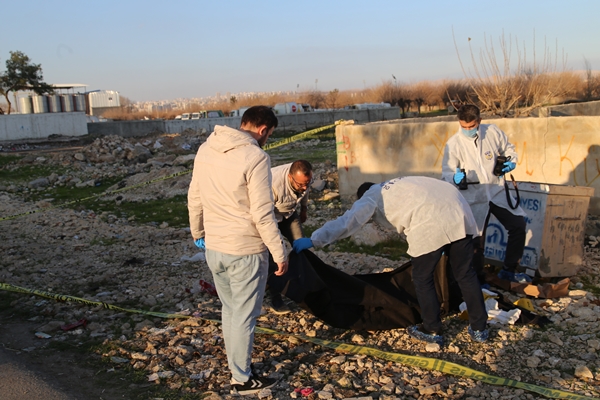 Foto - Şanlıurfa'da kan donduran olay! Çöp konteynerinde bulundu