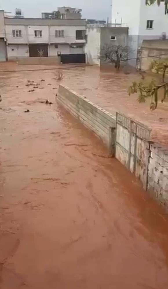 Foto - Şanlıurfa'da yağış sele neden oldu!