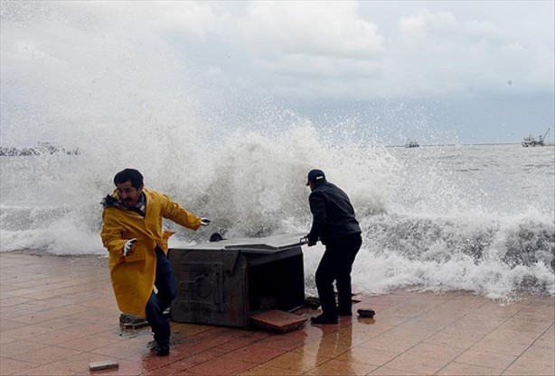 Foto - Şanlıurfa'daki sel felaketinde Haarp saldırısı iddiası! Belgeleriyle açıkladı: Oradan gelen tozlarla oldu
