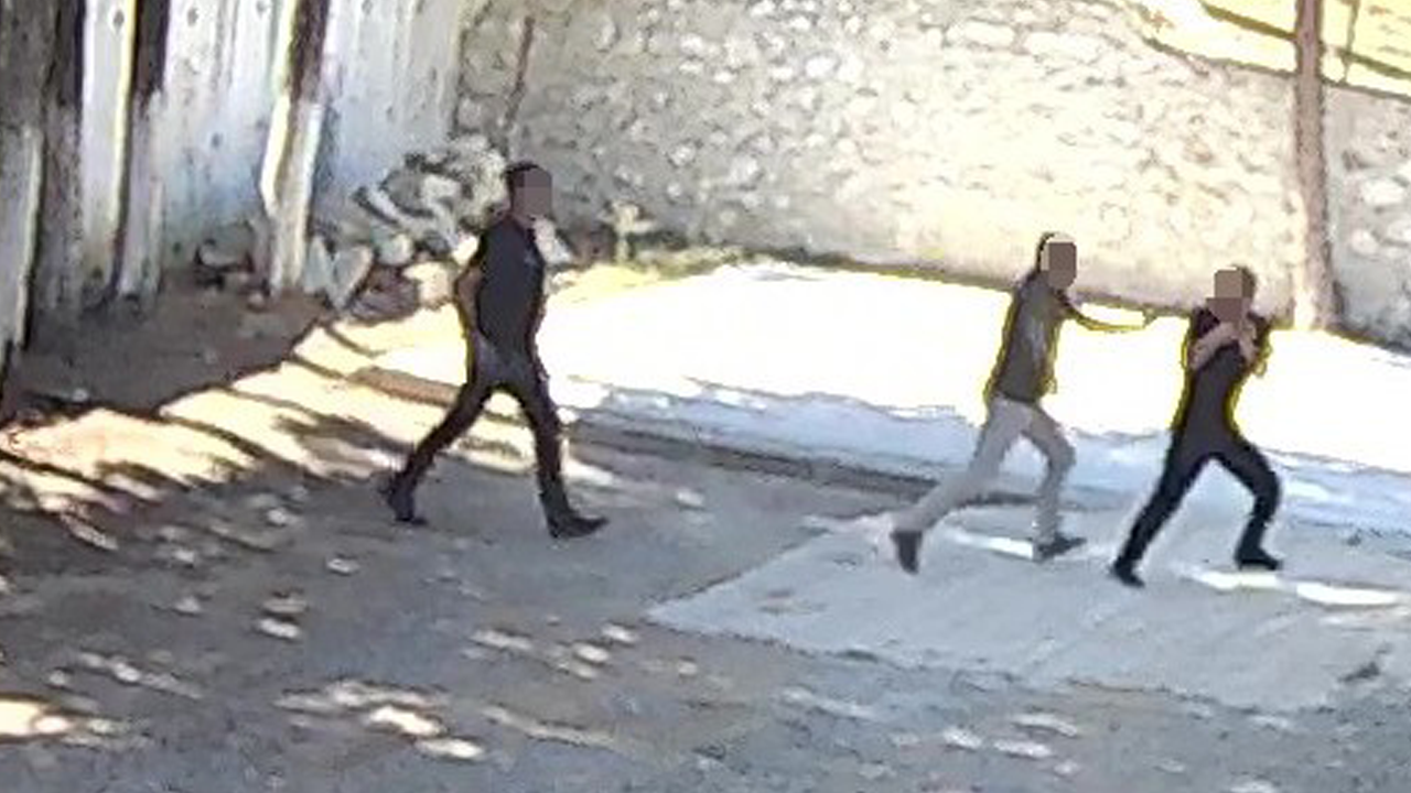 Foto - Şantaj, taciz, dayak ne ararsan bu partide var! CHP'li başkan zabıtayı sopayla dövdü