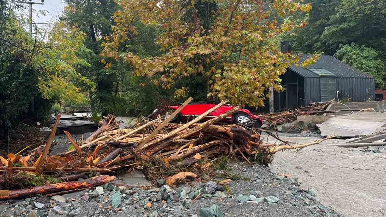 Foto - Sapanca’yı sel vurdu! Köprüler yıkıldı, bungalovlar hasar gördü