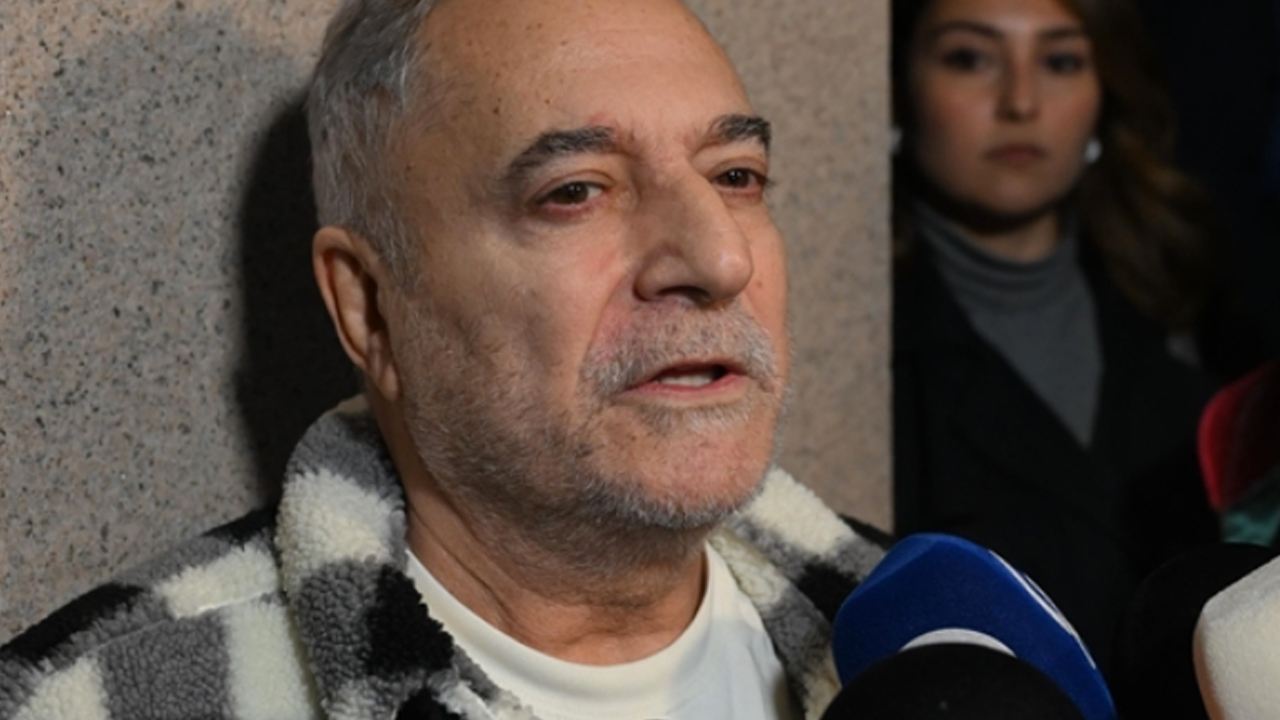 Foto - Sapkınlıklarıyla ve kumarla gündemden düşmeyen Mehmet Ali Erbil’in övündüğe şeye bak! Pes yahu hakikaten pes…