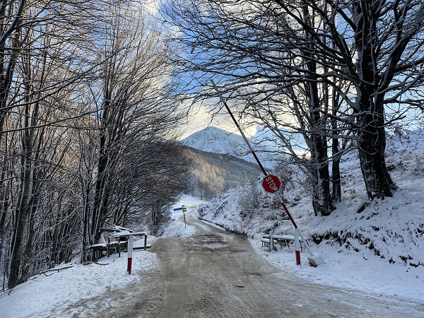 Foto - Şar Dağları’na mevsimin ilk karı yağdı