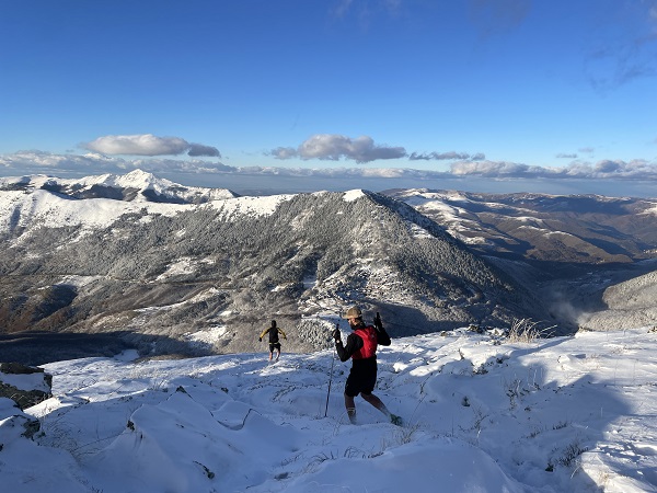 Foto - Şar Dağları’na mevsimin ilk karı yağdı