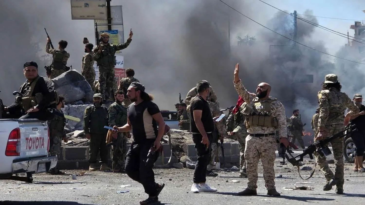 Foto - Şara çok zor durumda! 4 koldan kuşatıp aynı anda saldırıya geçtiler