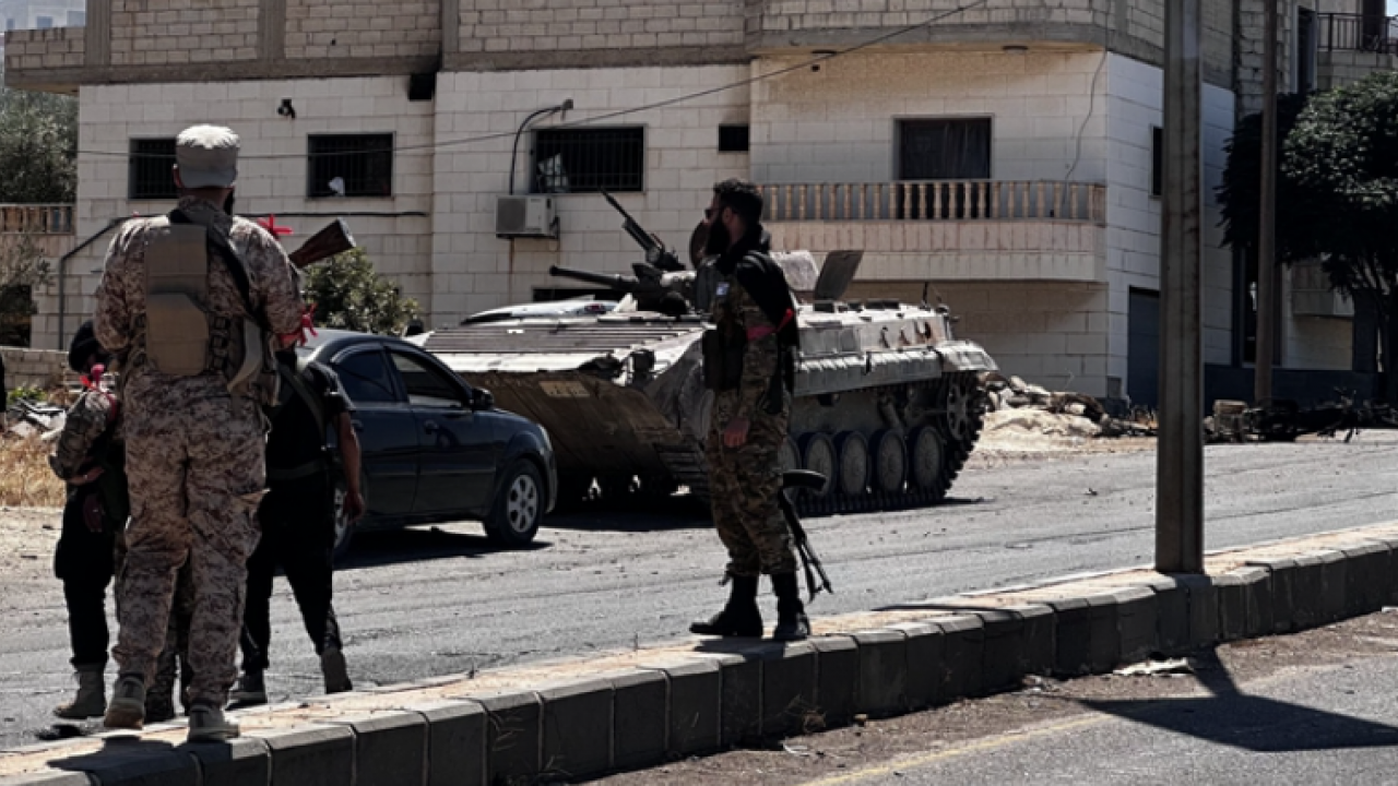 Foto - Şara'dan tüm dünyayı şaşırtan karar! Kendi askerlerini gözaltına aldırdı