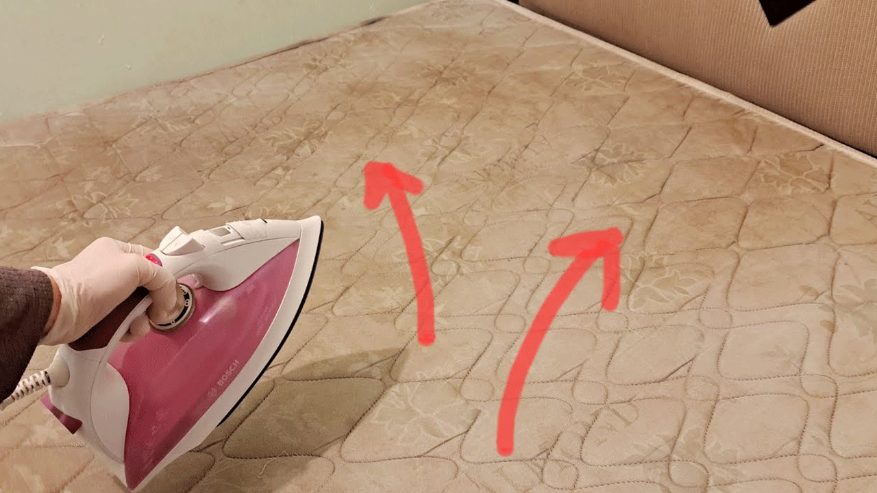 Foto - Sararmış yatakları ütü ile temizleme! Yataktaki sarı lekeleri 5 dakikada yok eden yöntem