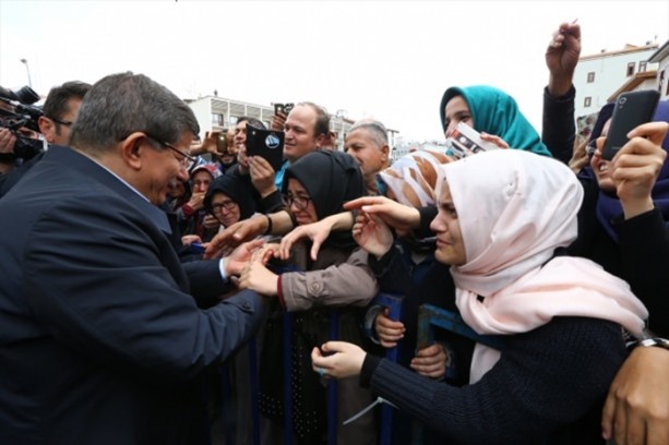 Foto - Sare Davutoğlu'ndan dikkat çeken hareket