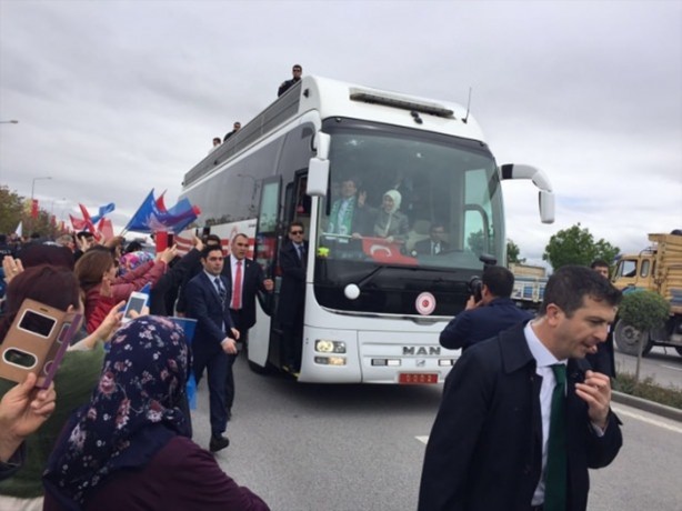 Foto - Sare Davutoğlu'ndan dikkat çeken hareket