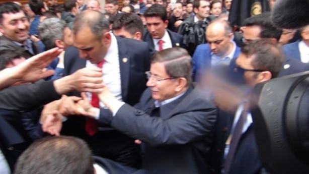 Foto - Sare Davutoğlu'ndan dikkat çeken hareket
