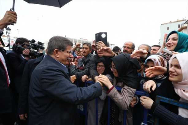 Foto - Sare Davutoğlu'ndan dikkat çeken hareket