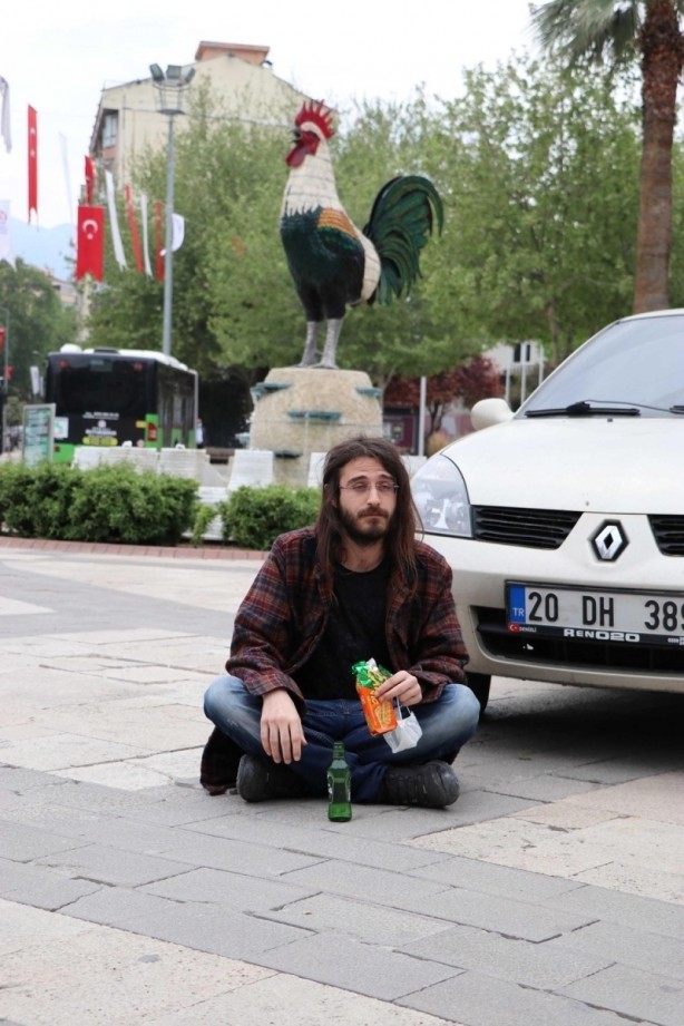 Foto - Sarhoş vatandaş sokağa çıkıp ambulansa otostop çekti
