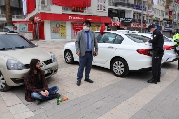 Foto - Sarhoş vatandaş sokağa çıkıp ambulansa otostop çekti