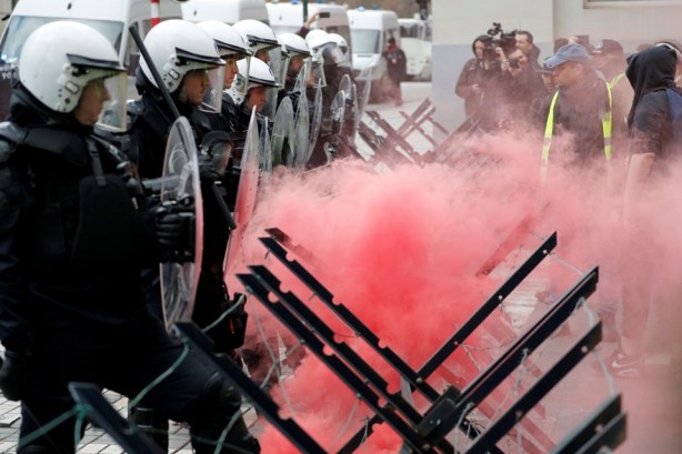 Foto - 'Sarı yelekliler'in protestosu AB Başkenti'ne sıçradı