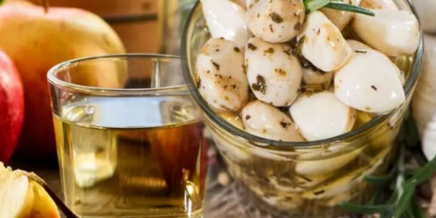 Foto - Sarımsak turşusu tarifi nasıl yapılır? Doğal antibiyotik