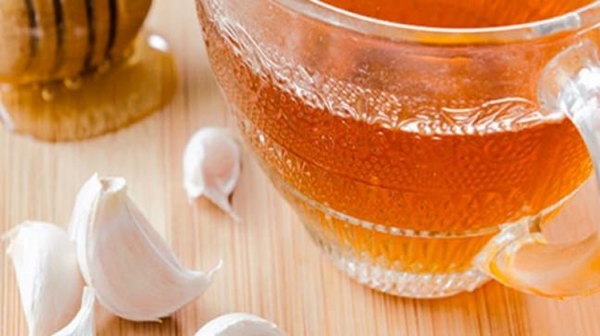 Foto - Sarımsak ve balı karıştırıp yerseniz...