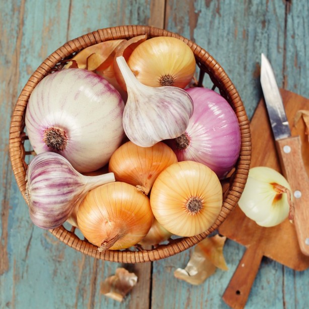 Foto - Sarımsak ve soğanı sakın ama sakın aynı anda pişirmeyin! Bunu çok az kişi biliyor! Aman dikkat