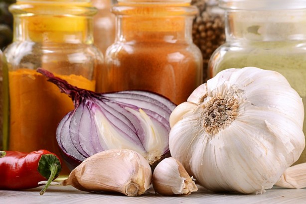 Foto - Sarımsak ve soğanı sakın ama sakın aynı anda pişirmeyin! Bunu çok az kişi biliyor! Aman dikkat